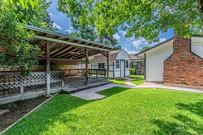 2211 Clover Park Drive, Arlington, TX 76013 - Photo 7