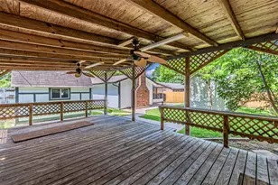 2211 Clover Park Dr, Arlington, TX 76013 - Photo 9