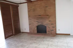 4611 Oak Club Dr, Arlington, TX 76017 - Photo 3