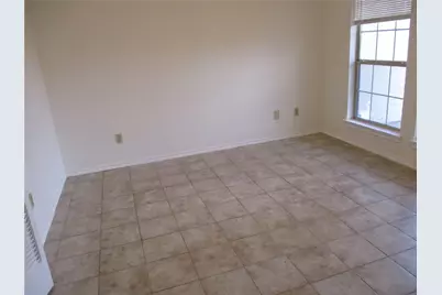 4611 Oak Club Drive, Arlington, TX 76017 - Photo 5