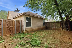 1452 Pine Ln, Fort Worth, TX 76140 - Photo 17