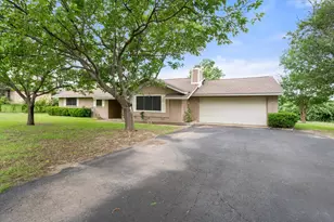 541 Apple Ln, Midlothian, TX 76065 - Photo 1