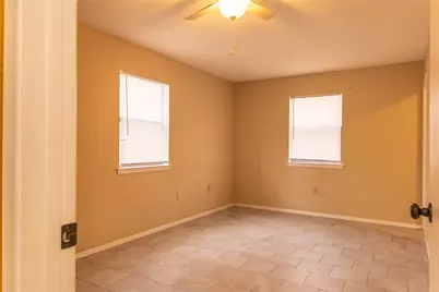 4938 Blue Water Circle, Granbury, TX 76049 - Photo 11