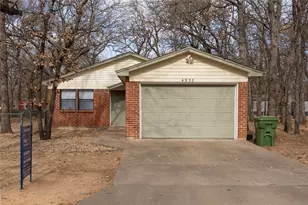 4938 Blue Water Cir, Granbury, TX 76049 - Photo 1