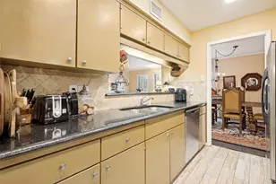 4933 Skillman St, Dallas, TX 75206 - Photo 11
