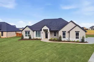 2120 Middlewood Cir, Granbury, TX 76049 - Photo 3