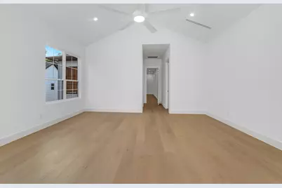 9034 Forest Hills Boulevard, Dallas, TX 75218 - Photo 25
