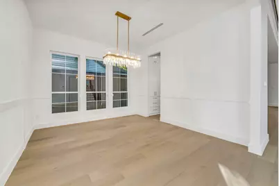 9034 Forest Hills Boulevard, Dallas, TX 75218 - Photo 5