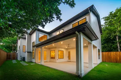 9034 Forest Hills Boulevard, Dallas, TX 75218 - Photo 31
