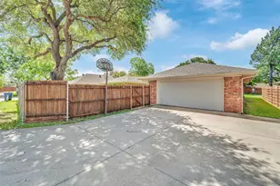 2225 Ridgewood, Carrollton, TX 75006 - Photo 31