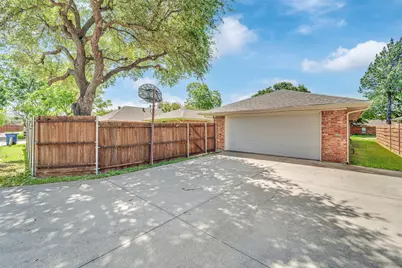 2225 Ridgewood, Carrollton, TX 75006 - Photo 29