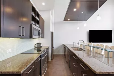 2600 W 7th Street #2808, Fort Worth, TX 76107 - Photo 3