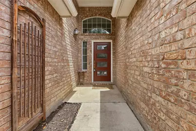 6109 Gillispie Drive, Fort Worth, TX 76132 - Photo 3