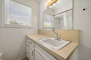 342 Bond St, Fairfield, TX 75840 - Photo 15