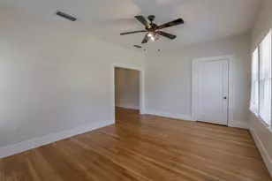 1906 Clover Ln, Fort Worth, TX 76107 - Photo 5