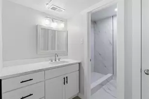 10574 High Hollows Dr, Dallas, TX 75230 - Photo 15