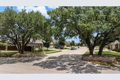 508 Landry Court, Granbury, TX 76049 - Photo 39