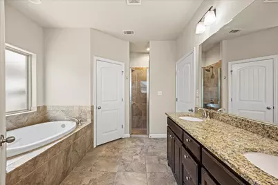 508 Landry Court, Granbury, TX 76049 - Photo 23