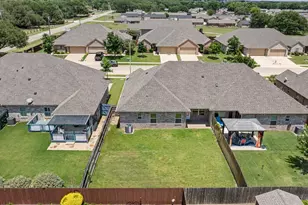 508 Landry Ct, Granbury, TX 76049 - Photo 37