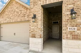9520 Bently Blvd, Aubrey, TX 76227 - Photo 5