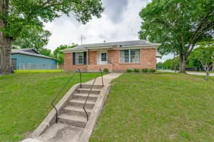 422 W Daugherty Dr, Garland, TX 75041 - Photo 25