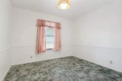 422 W Daugherty Drive, Garland, TX 75041 - Photo 17