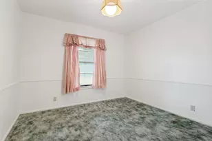422 W Daugherty Dr, Garland, TX 75041 - Photo 17