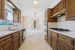 422 W Daugherty Dr, Garland, TX 75041 - Photo 13