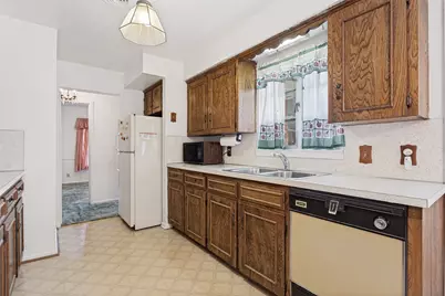 422 W Daugherty Drive, Garland, TX 75041 - Photo 11