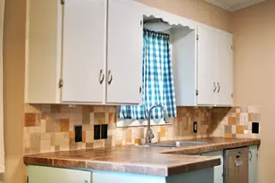 501 N 10th St, San Saba, TX 76877 - Photo 15