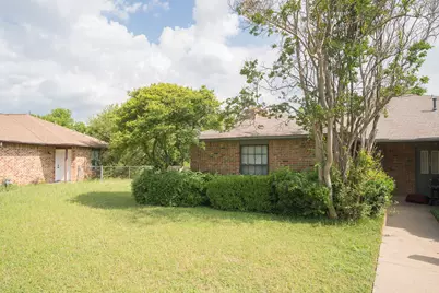 1731 Dynasty Circle, Glenn Heights, TX 75154 - Photo 9