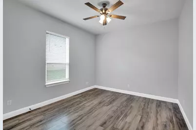 702 Chester Court, Ennis, TX 75119 - Photo 19
