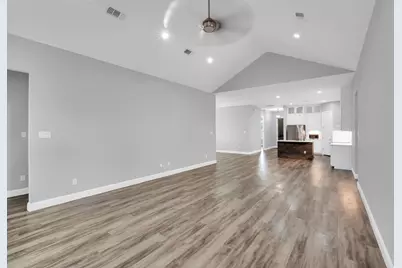 702 Chester Court, Ennis, TX 75119 - Photo 7
