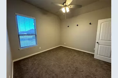 6611 Pinehurst Drive, Granbury, TX 76049 - Photo 9