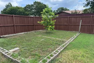 2818 Gayle Dr, Garland, TX 75044 - Photo 13
