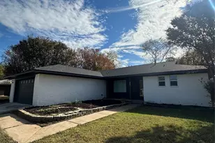 905 McKinney Ave, Princeton, TX 75407 - Photo 1