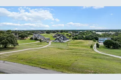 1104 Bentwater Parkway, Granbury, TX 76049 - Photo 17