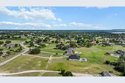 1104 Bentwater Parkway, Granbury, TX 76049 - Photo 19