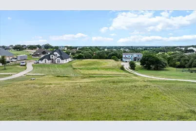 1104 Bentwater Parkway, Granbury, TX 76049 - Photo 5