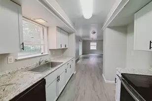 633 Rutgers Dr, Lancaster, TX 75134 - Photo 9