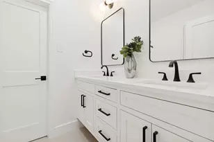 12151 Crestline Ave, Dallas, TX 75244 - Photo 17