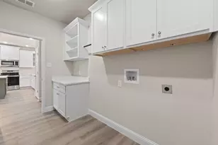 702 Scudder St, Cleburne, TX 76033 - Photo 17