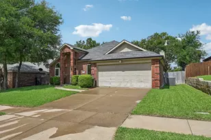 7013 Stephanie Ct, North Richland Hills, TX 76182 - Photo 3