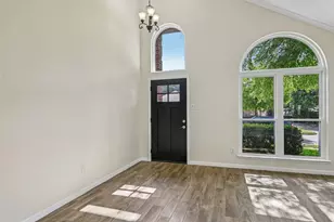 7013 Stephanie Ct, North Richland Hills, TX 76182 - Photo 5