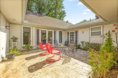 9519 Robin Meadow Drive, Dallas, TX 75243 - Photo 25