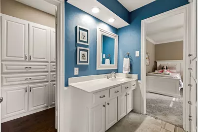 9519 Robin Meadow Drive, Dallas, TX 75243 - Photo 21