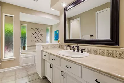 9519 Robin Meadow Drive, Dallas, TX 75243 - Photo 17
