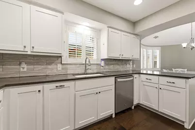 9519 Robin Meadow Drive, Dallas, TX 75243 - Photo 9