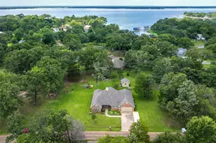 109 Castlewood Rd, Enchanted Oaks, TX 75156 - Photo 29