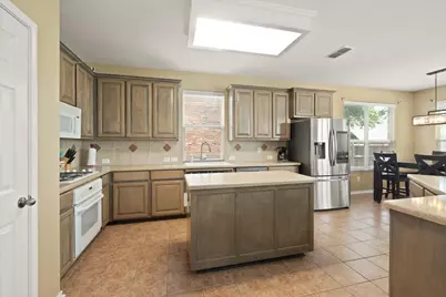 6705 Glade Drive, Arlington, TX 76001 - Photo 5